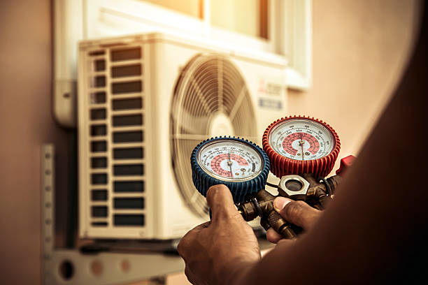 Professional Hvac Installation technician working in Alliance, NC